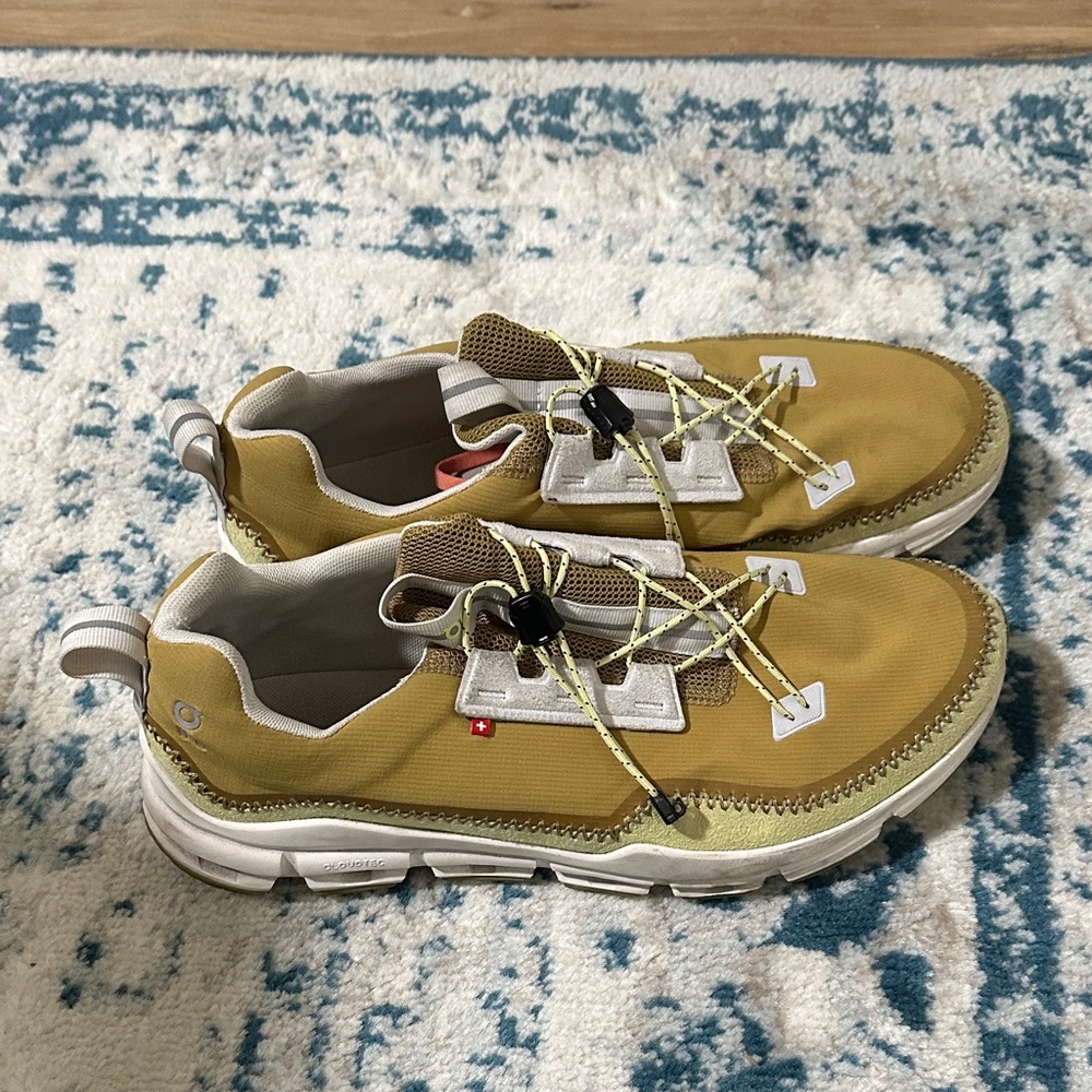 Men's on cloud yellow Athletic Shoes